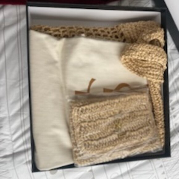 COPY - Yves Saint Laurent Icare in Raffia - Picture 2 of 16